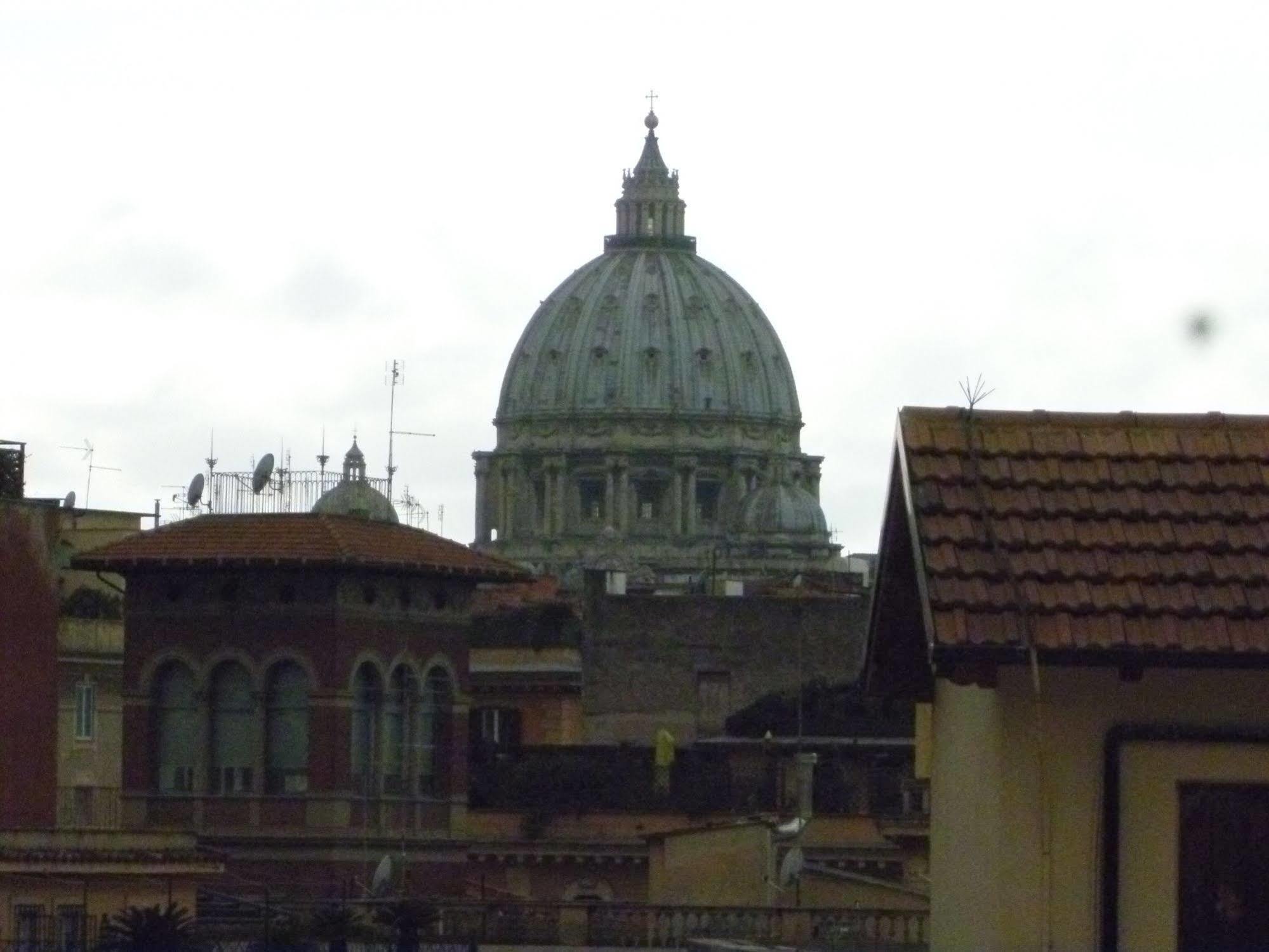 רומא San Pietro Arte In Suite מראה חיצוני תמונה